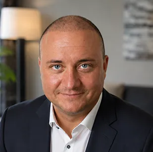 Porträt von Oliver Misch